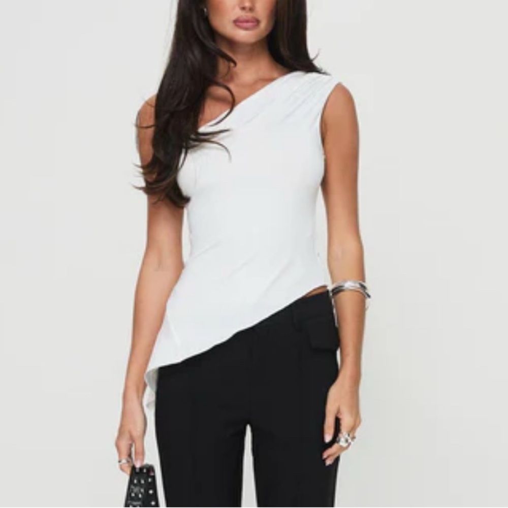 ‼️SOLD‼️ Princess Polly Asymmetrical Sleeveless Tank Top